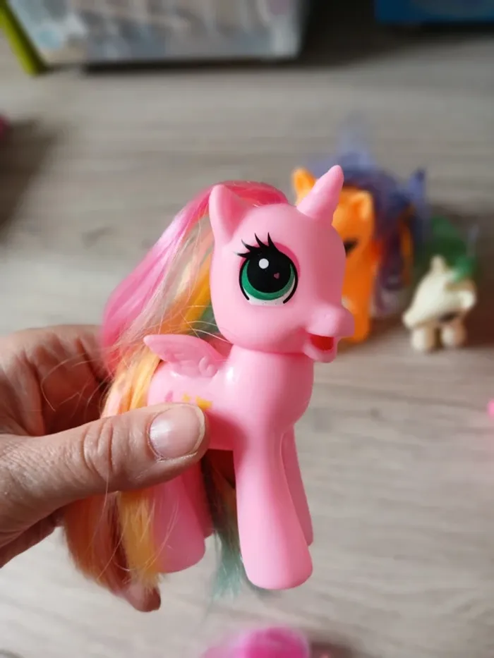 Lot poney et domino hello kitty - photo numéro 4