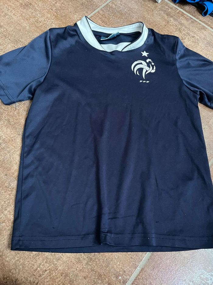 Teeshirt équipe de France 🇫🇷 8 ans - photo numéro 2