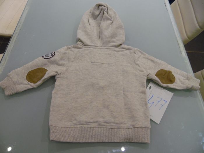 pull creeks a capuche 18 mois - photo numéro 2