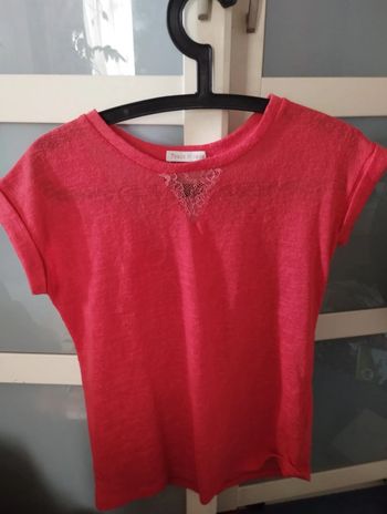 Tee shirt avec dentelle devant et derrière