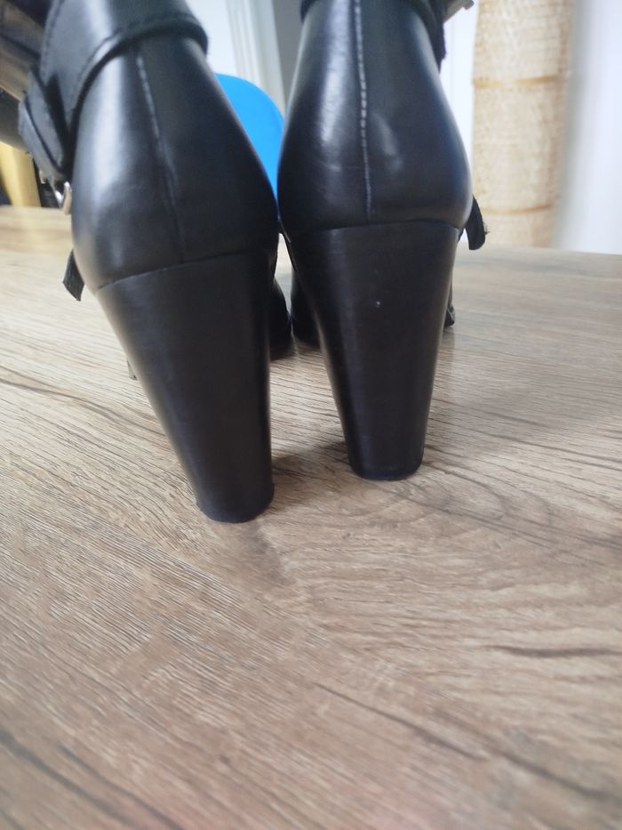 Bottines noires - photo numéro 2