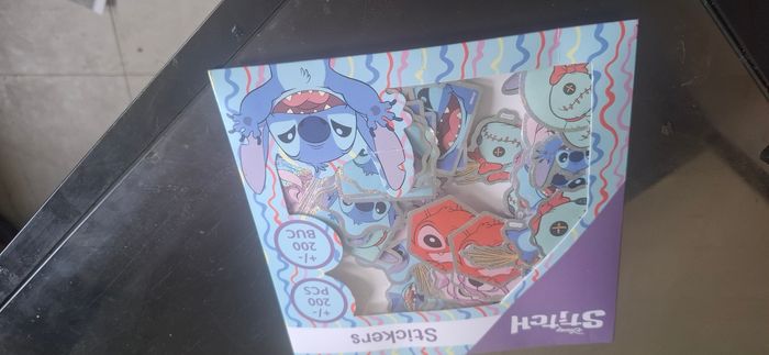 Autocollant  stitch