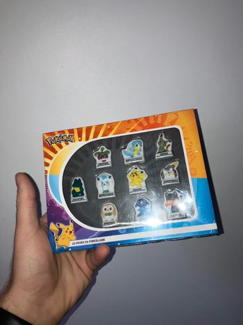 II- Lot de x10 figurine porcelaine Pokémon 2017