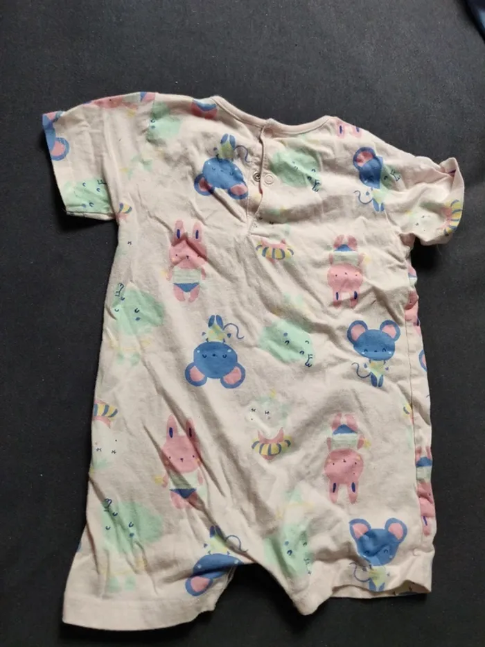 Combi short bébé Tex. Taille 23m - photo numéro 3