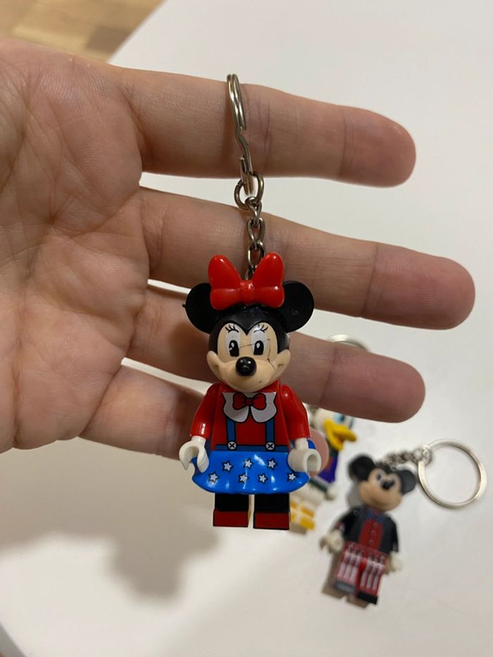 Lot de portes clefs façon lego donald minnie et mickey - photo numéro 3