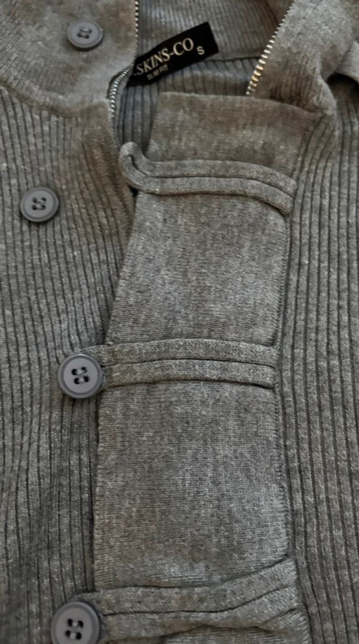 Pull gris à fermeture - photo numéro 3