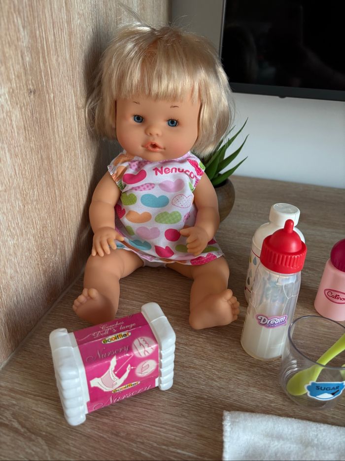 Poupon nenuco cheveux avec accessoires - photo numéro 2