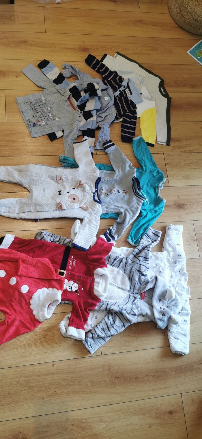 Lot vêtements hiver garçons 12 mois