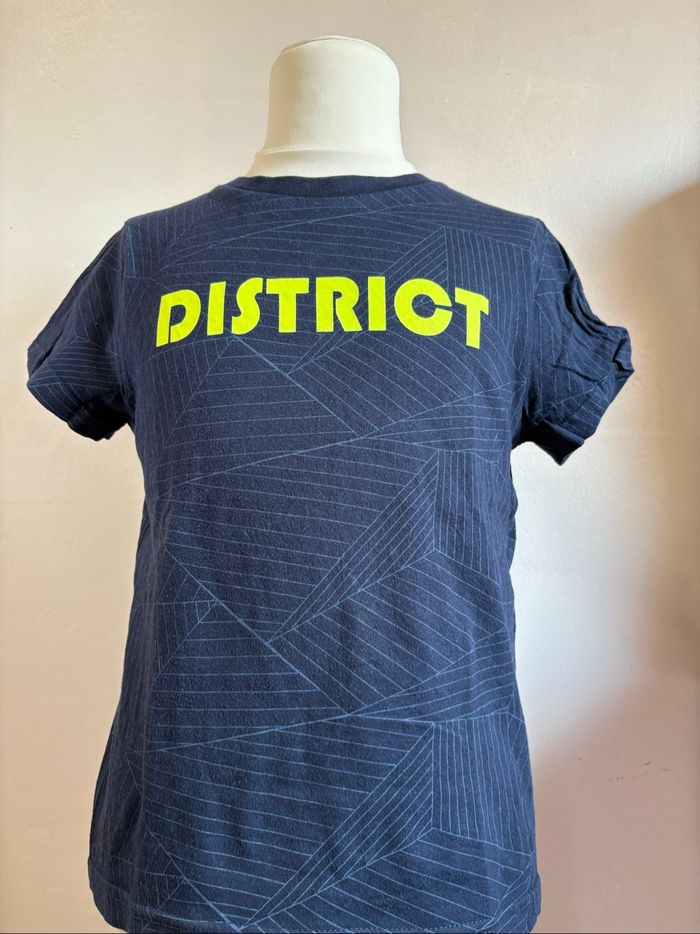T-shirt garçon taille 116 - photo numéro 1