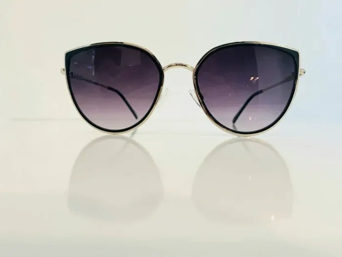 Lunette de soleil femme cats argentée et noire verres dégradés uvprotection catégorie 3 - photo numéro 2