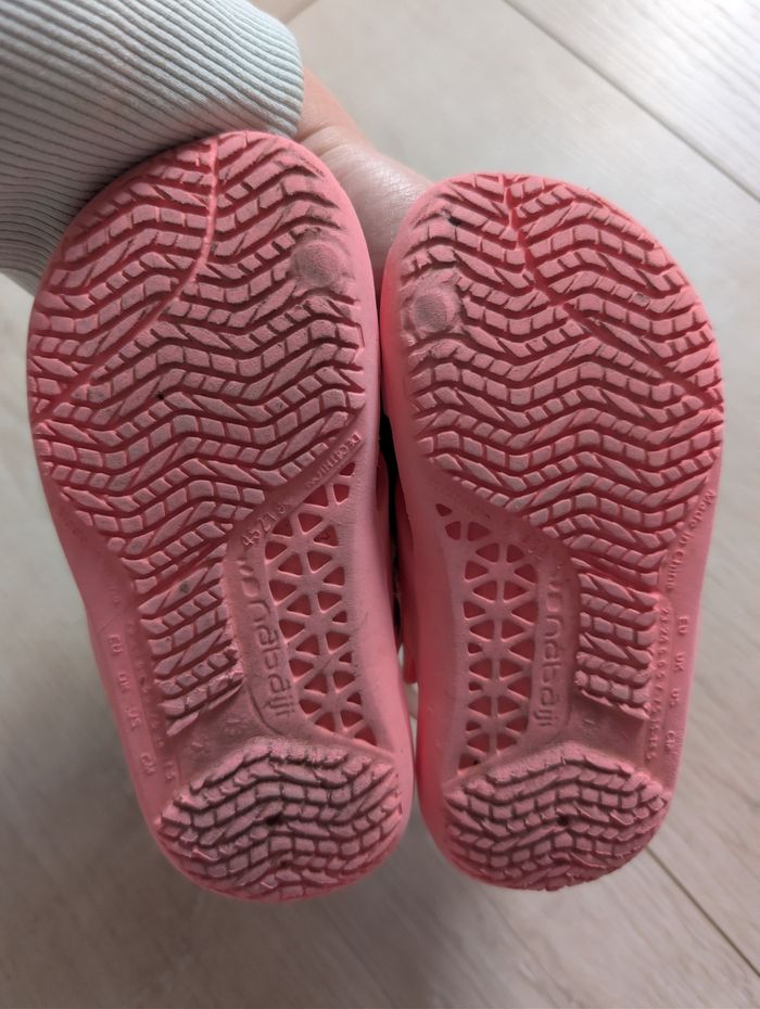Chaussure de plage fille bon état - photo numéro 5