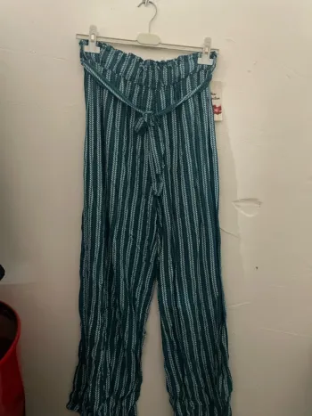 Pantalon bleu et blanc n°493
