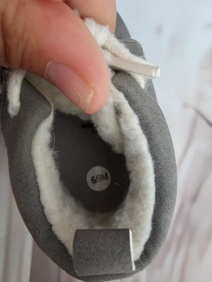 Paire de chaussures 6/9 mois - photo numéro 4