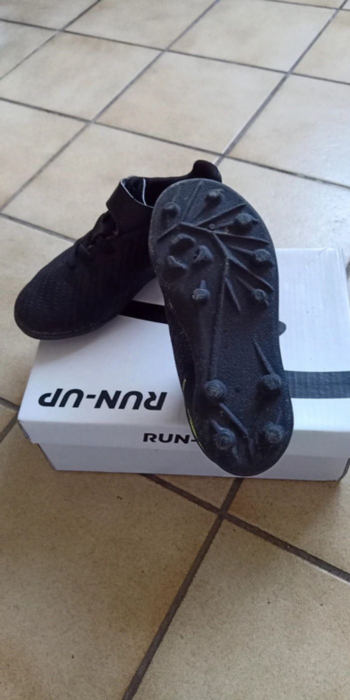 Crampons de Football Pointure 29 - photo numéro 3
