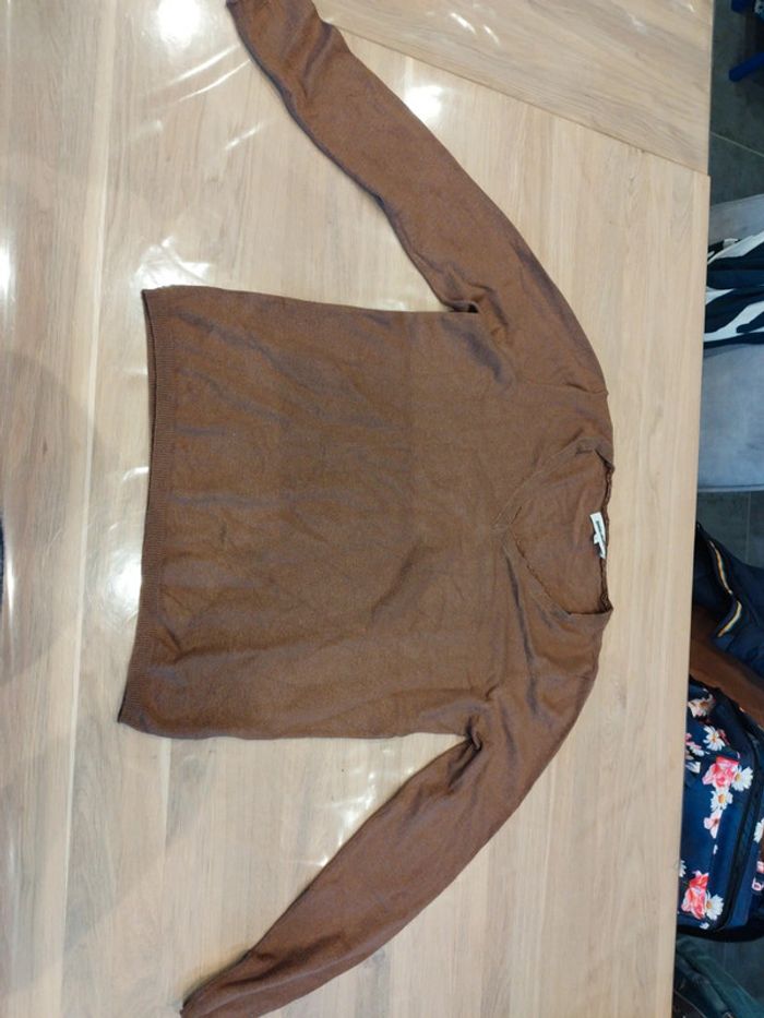 Pull col V manches longues marron
