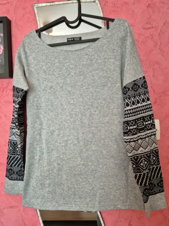 Pull gris