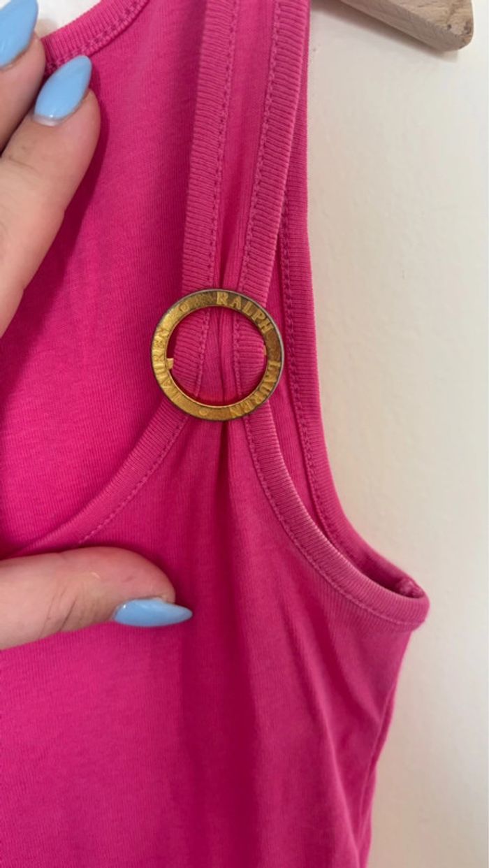 Débardeur rose avec bijou fantaisie sur les bretelles taille XS marque Ralph Lauren en bon état - photo numéro 3