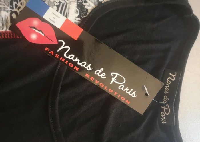 Tee-shirt avec boutons doré Neuf Taille 3 - photo numéro 4