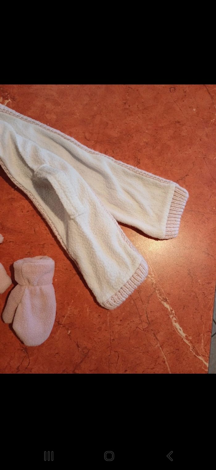 Ensemble écharpe  / moufles bébé - photo numéro 2