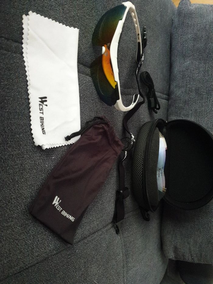 Neuf coffret lunettes sport vélo cyclisme ski 4 protections différentes