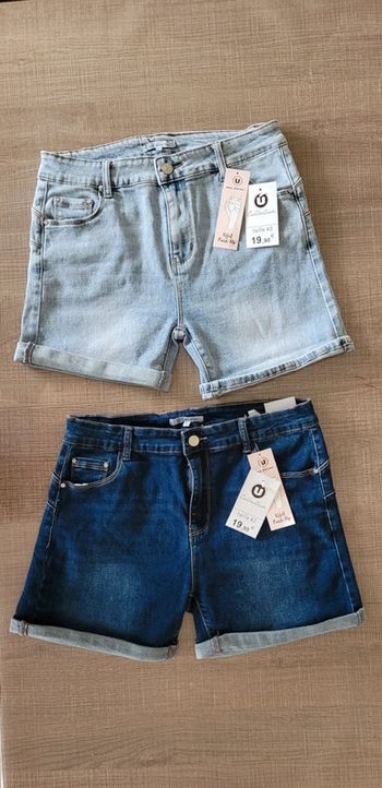 Lot 2 shorts neufs taille 42