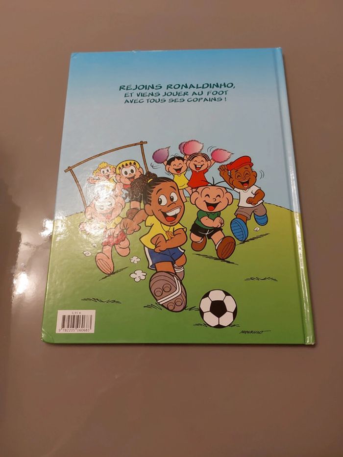 Bd Ronaldinho gaucho 2 vive le foot - photo numéro 2