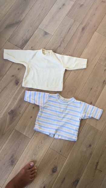 Lot 2 t shirt