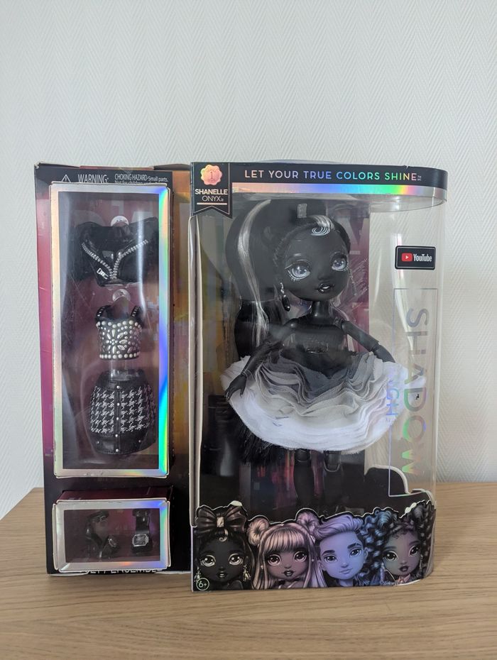 Poupée shadow high shanelle onyx série 1