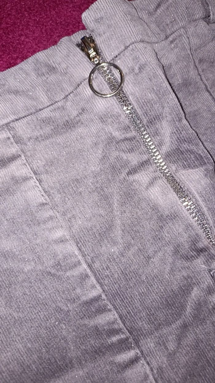 Jupe grise - photo numéro 2