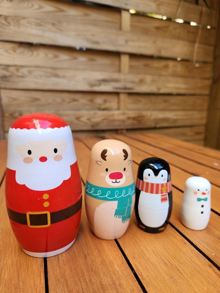 poupee russe en bois Noël