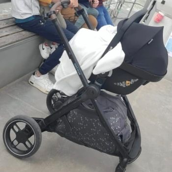 Poussette Zelia S + Base Isofix