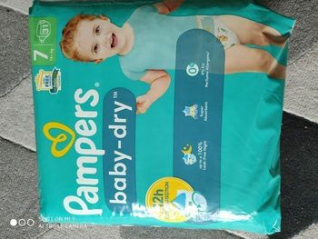 Lot de 31 couches Pampers dry taille 7