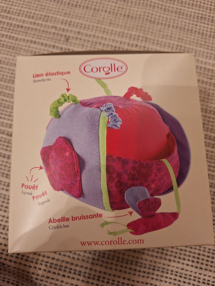 Balle d'éveil bébé en tissu Corolle
