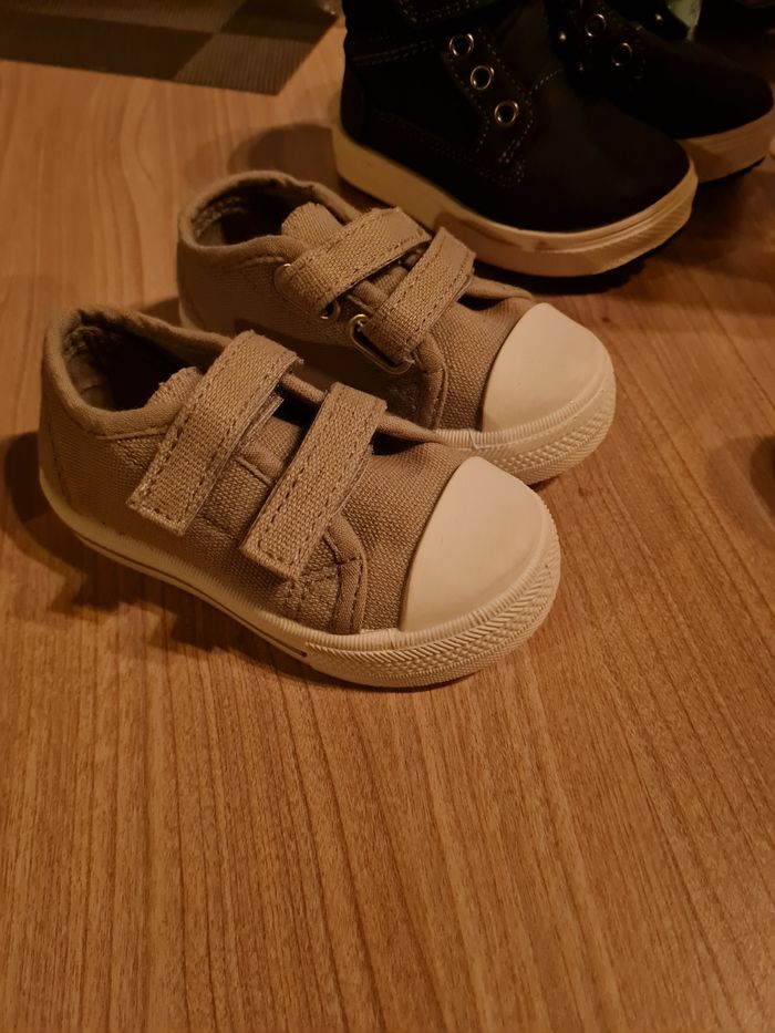 Lot de 4 paires de chaussures - photo numéro 3