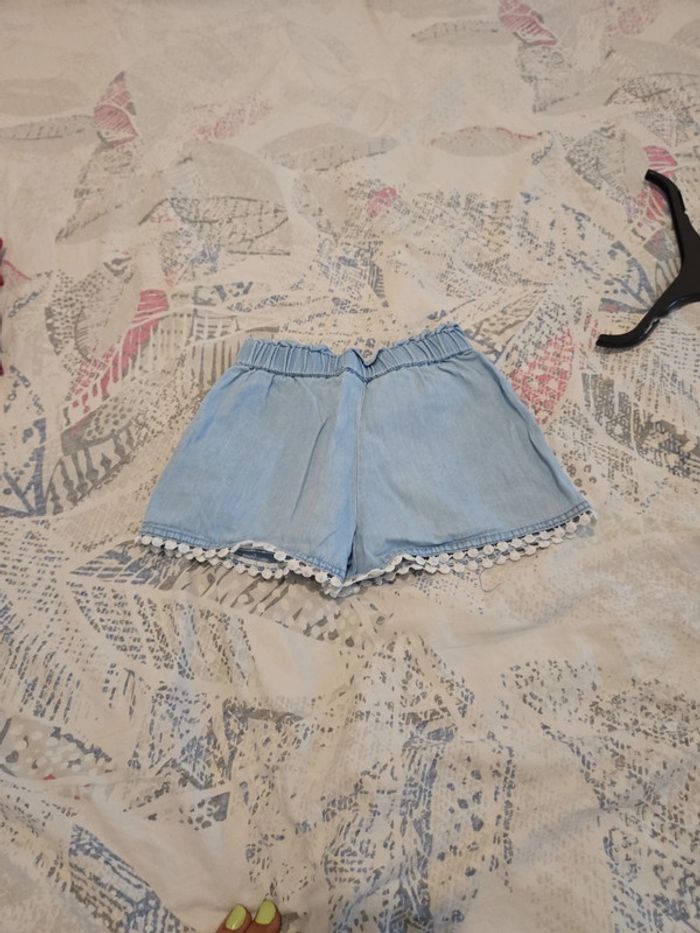 Short fille taille 4ans inextenso - photo numéro 3