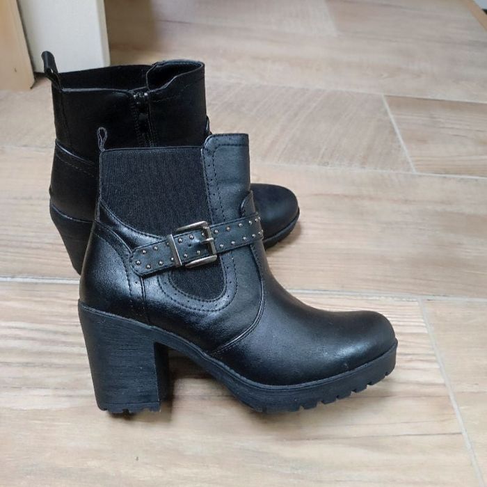 Bottines noirs T37 TBE