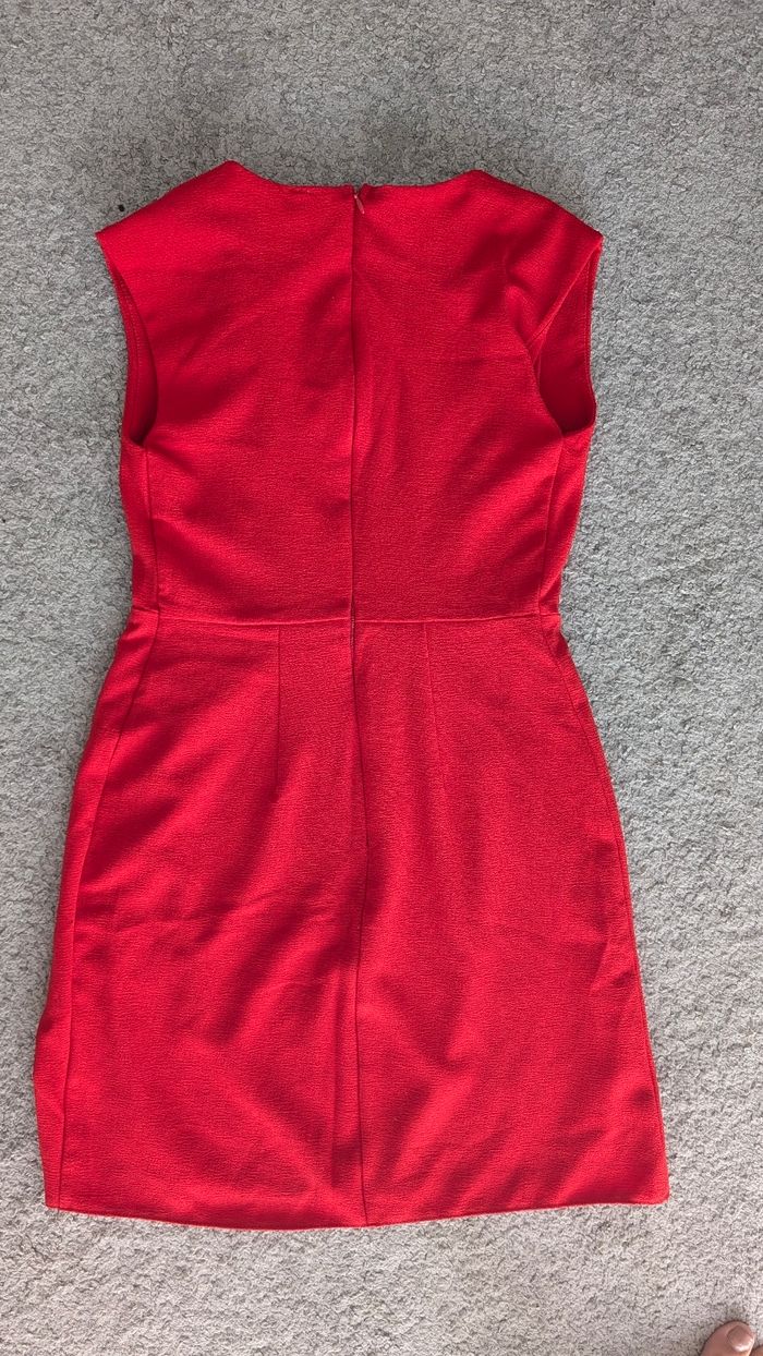 Jolie robe d'été élégante - photo numéro 2