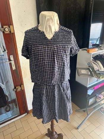 Joli Ensemble femme jupe+haut Damart