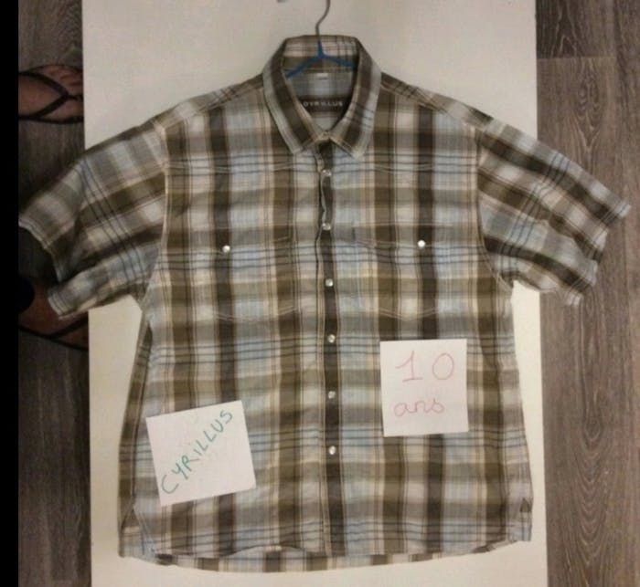 Chemise Cyrillus dans les tons marron, bleu, blanc et gris