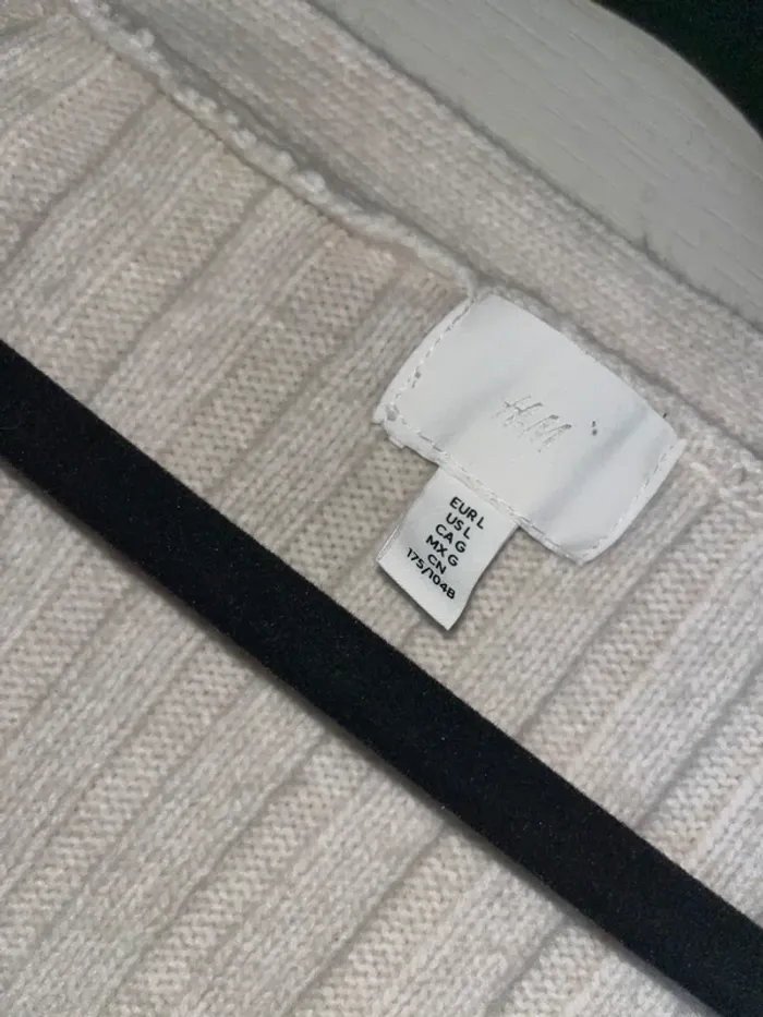 ensemble maille côtelé écru jupe et pull col v hm h&m crème - photo numéro 4
