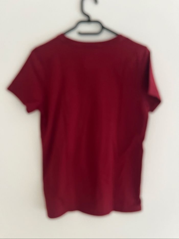 Tee shirt Hollister bordeaux taille M - photo numéro 2