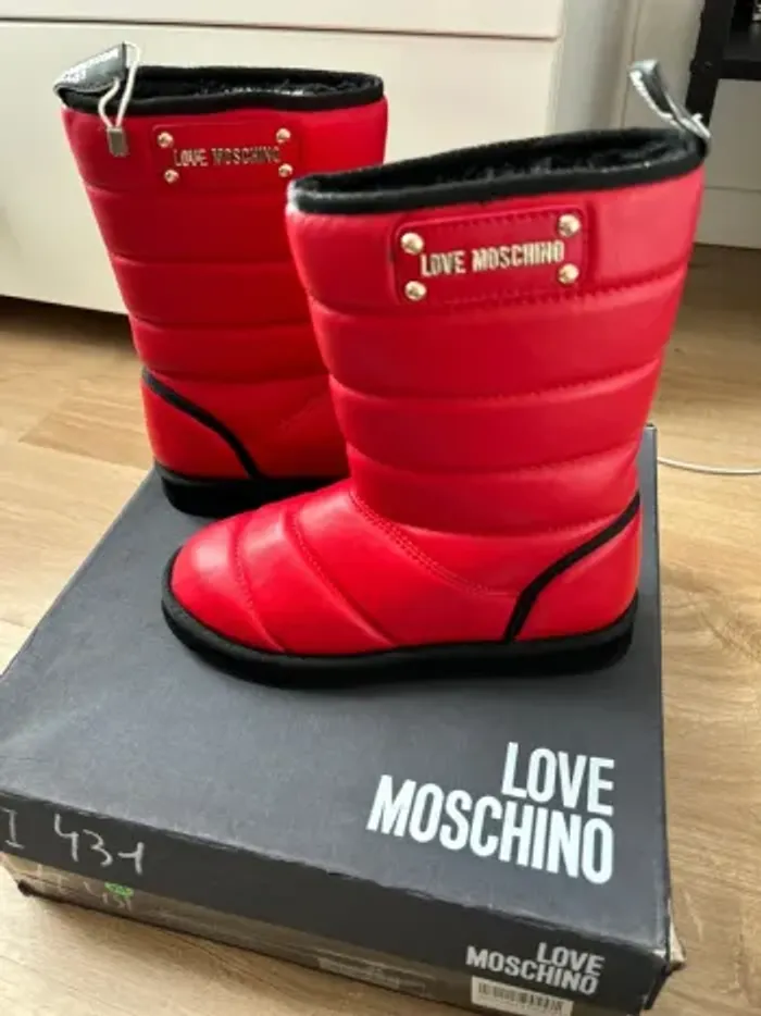 Bottes love moschino - photo numéro 2