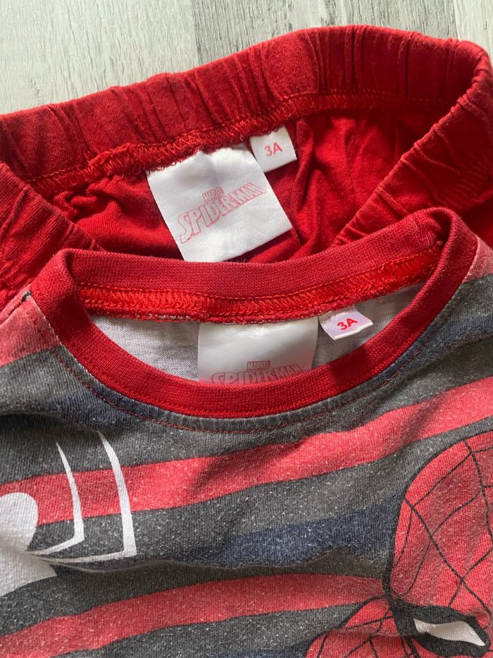 Pyjama Spiderman 3 ans - photo numéro 3