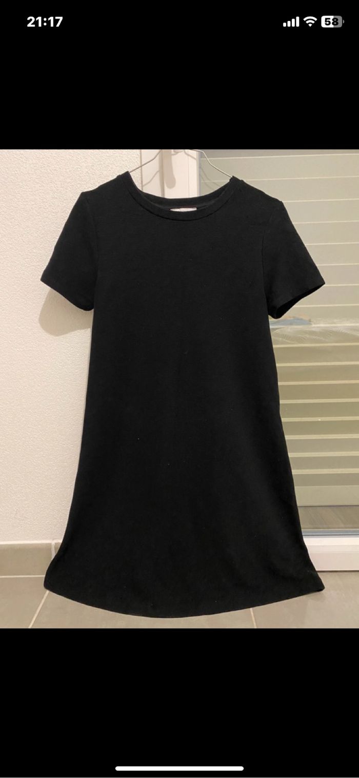 Robe noir - photo numéro 3