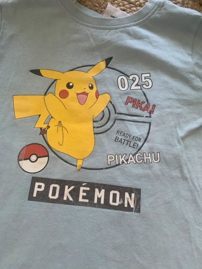 T-shirt bleu pikachu - photo numéro 3