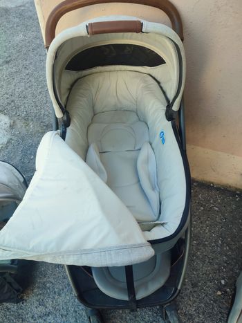 Marque Joie Poussette+ nacelle+base ISOFIX+ siège auto 