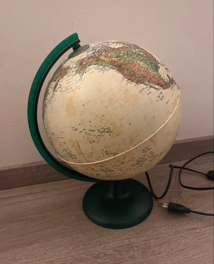 Globe terrestre lumineux - photo numéro 4