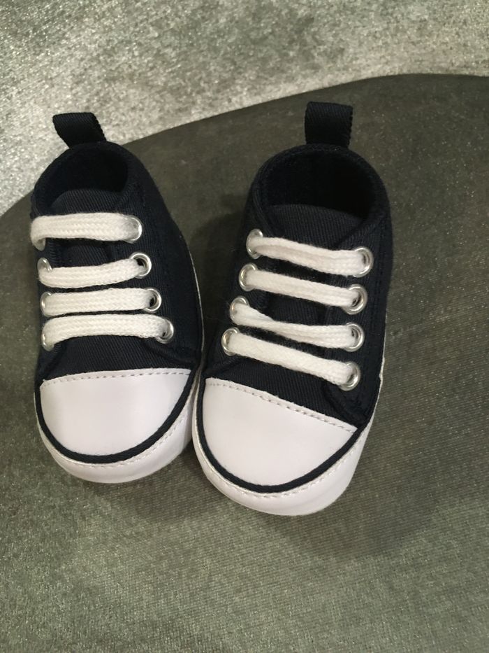 Chaussures bebe neuves taille 3-6 mois - photo numéro 7