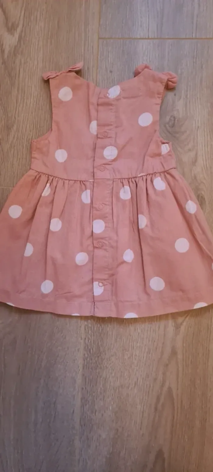 Robe sans manches - photo numéro 2