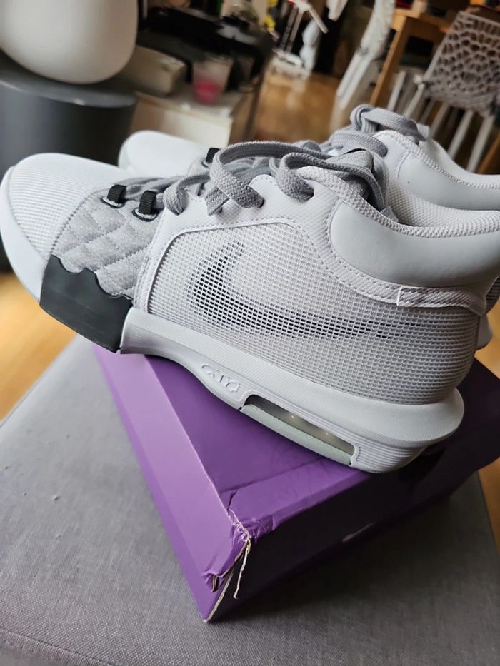 🔥Lebron Witness 8 T EUR 44.5 🏀